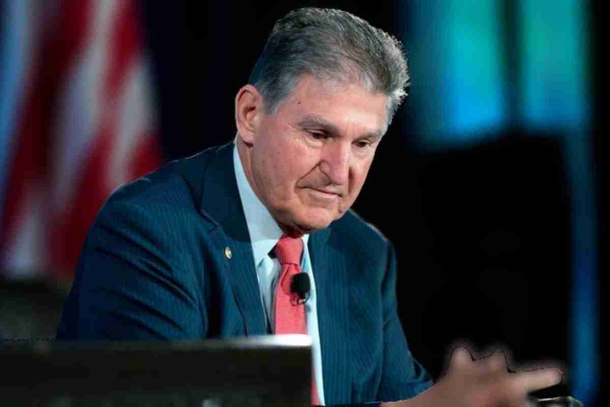 Democrats Try to Back Joe Manchin Off Killing Paid Family Leave Proposal (1)