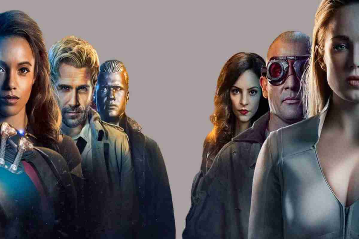 Legends of Tomorrow-Season 7 the waverider appeared. What will happen next (2) (1)